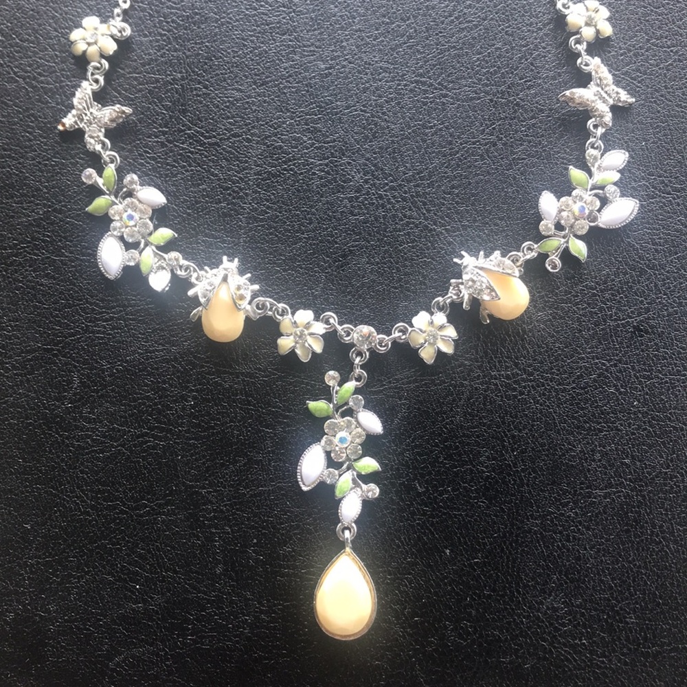 Vintage Hanging Vine and ladybug necklace w/ matching earrings